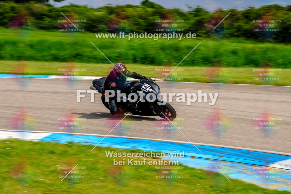 MotoTeam-9365 | Hier findet Ihr Bilder von Touristenfahrten auf der Nürburgring Nordschleife oder von anderen Veranstaltungen die ich besucht habe. Viel Spass beim Durch Schauen 