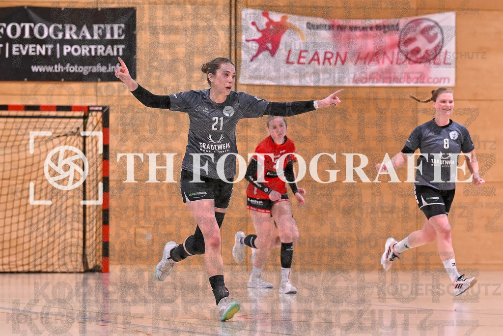 GER, SG Maulburg/Steinen - HB Kinzigtal, Handball, Suedbadenliga, 22. Spieltag, Saison 2023/2024, 27.04.2024 | Vanessa Haas (HB Kinzigtal, #21) 

GER, SG Maulburg/Steinen - HB Kinzigtal, Handball, Suedbadenliga, 22. Spieltag, Saison 2023/2024, 27.04.2024

Foto: TH Fotografie/Thomas Hess