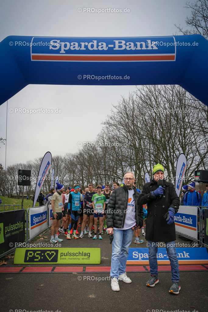 6. Bonner Nikolauslauf; Bonn, 14.12.2025 | Impressionen vom 6. Bonner Nikolauslauf am 14.12.2025 in Bonn (Nordrhein-Westfalen). 