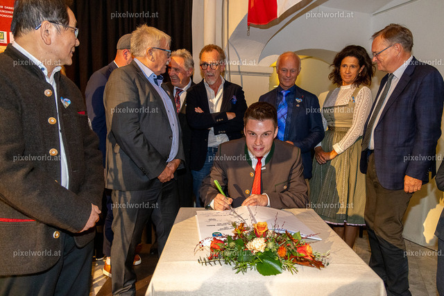 30 Jahre Städtepartnerschaft mit Bamberg und 30 Jahre Kultur Forum Amthof | Bildershop von pixelworld.at - Realisiert mit Pictrs.com