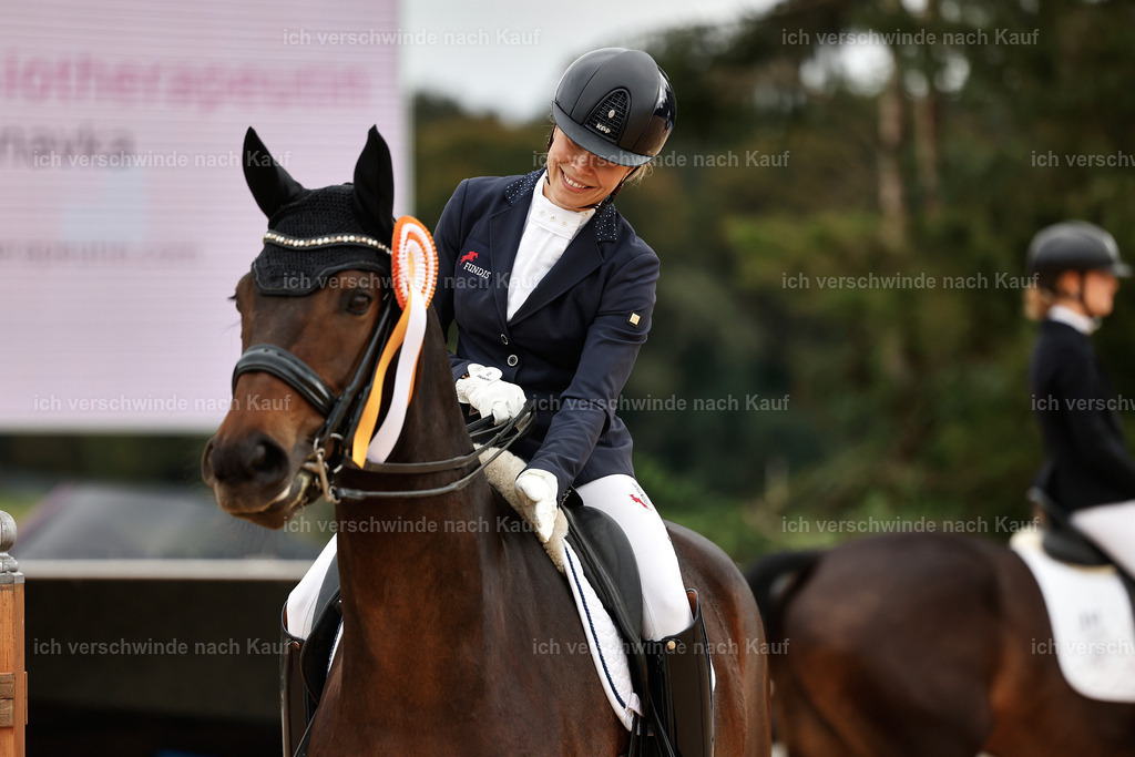 3-Siegerehrung-Dressur M_-StoibPH-2553 | working equitationturnier fotograf videograf stoibphotography marixx film working equitation deutschland reitsport turnierfotografie eventfotografie equestrian events