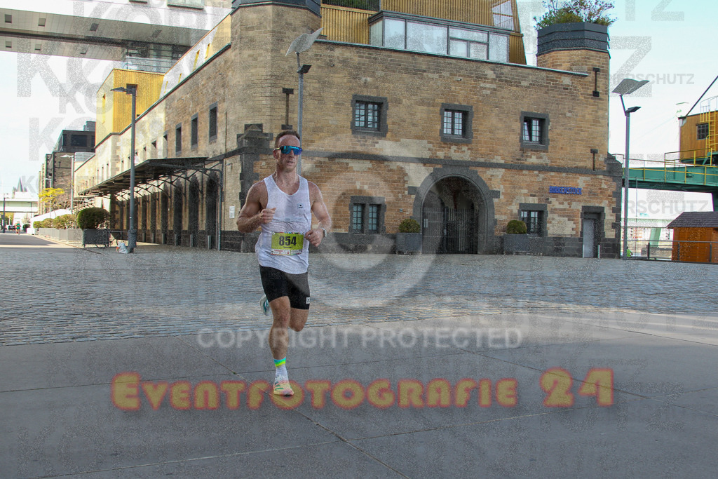 250920_1448_EV4_7179 | Sportfotografie im Rhein-Sieg Kreis, Köln, Bonn, NRW, Rheinland Pfalz, Hessen, etc. Unser Tätigkeitsfeld umfasst den Laufsport vom Volkslauf über den Marathon, Duathlon, Triathon bis zum Ultralauf wie Kölnpfad Ultra oder Schindertrail.