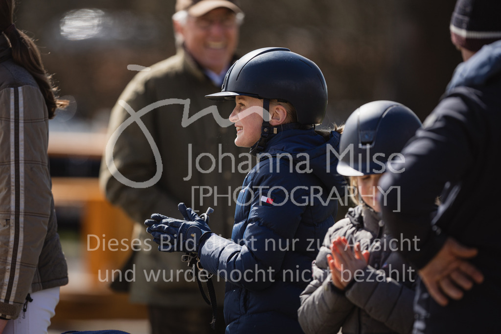 230402_MünsterHandorf_Teamspringen-524 | Deine schönsten Turniermomente als professionelle Fotos! Entdecke hochwertige Pferdesport-Fotografie im Online-Shop. Jetzt Fotos finden & bestellen!