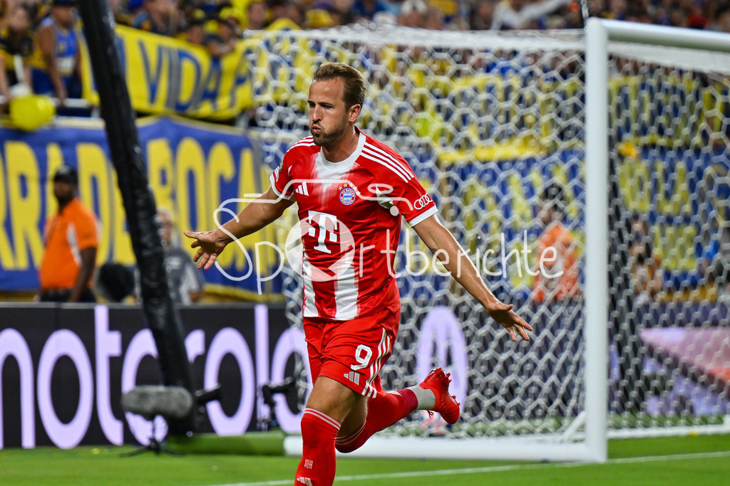 FC Bayern München - Boca Juniors | Jubel der Bayern nach dem Treffer zum 1-0 durch Harry KANE (FC Bayern Muenchen 9) / Tor / Torschuetze / Freude / Happy / FIFA Club World Cup: FC Bayern Muenchen - Boca Juniors, Hard Rock Stadium am 20.06.2025 / NOT FOR SALE IN USA