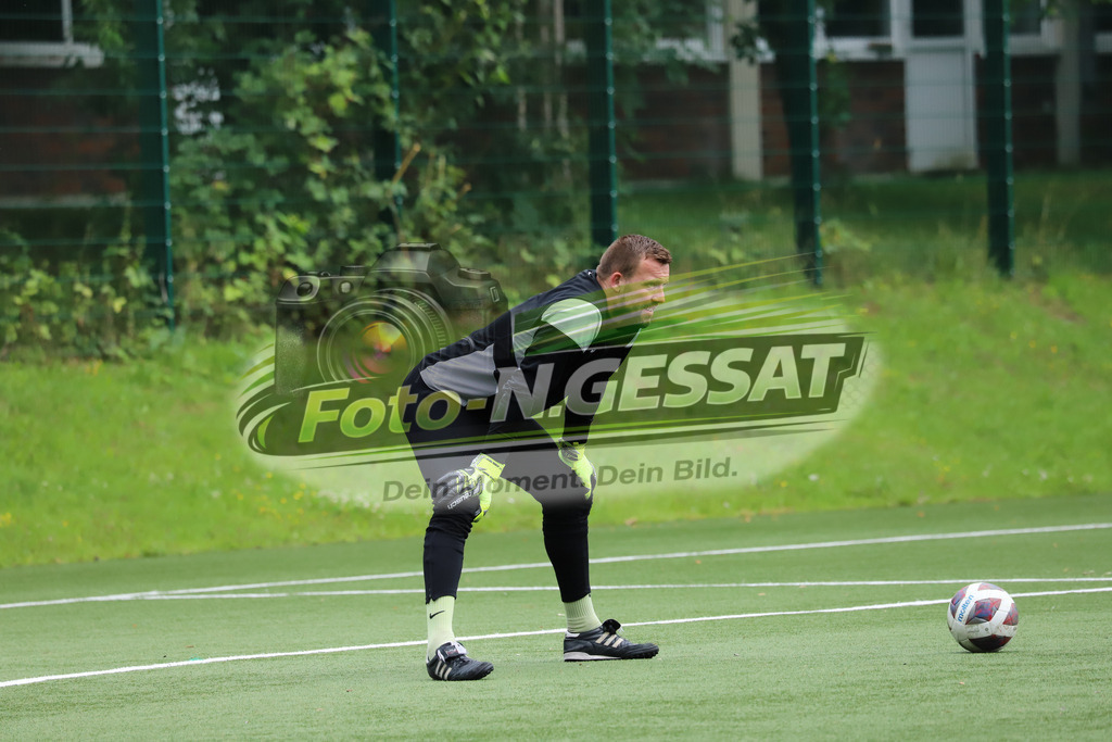 SC Bünde - BV 21 Stift-Quernheim | Auf dem Bild zu sehen: schwarz BV 21 Stift-Quernheim: Lukas HellerSC Bünde, BV 21 Stift-Quernheim, Fistelmann Supercup, Hunnebrock, Deutschland  - Realisiert mit Pictrs.com