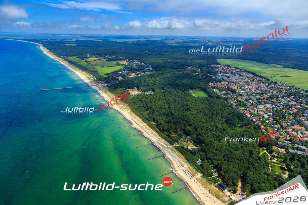 Die Luftaufnahme der Stadt Graal Müritz wurde vom UL-Flugzeug heraus erstellt ( keine Drohne )- hohe Auflösung für beste Qualität