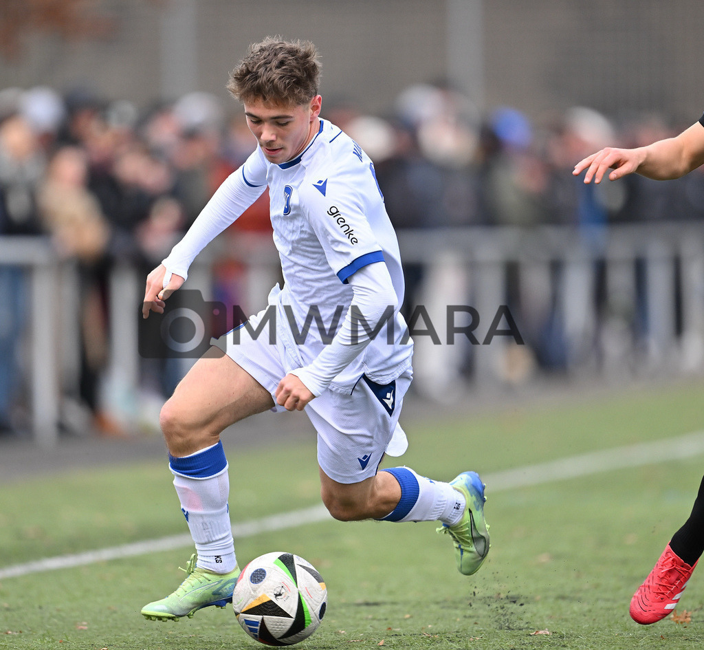 Fussball I Herren I Saison 2025-2026 I Bundesliga I 6. Spieltag I Eintracht Frankfurt - FC Bayern München  | MWMARA - Realisiert mit Pictrs.com