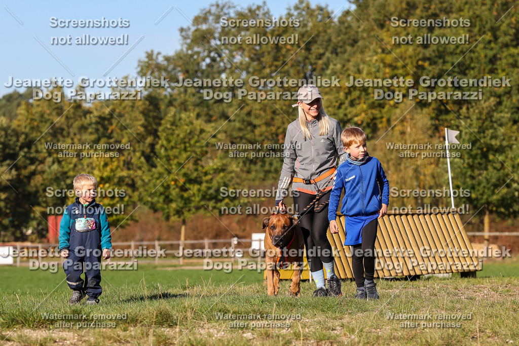 Dog Paparazzi - Strongdog 10-25-8869 | Dog Paparazzi Jeanette Grottendiek Fotografie & Videografie - Realisiert mit Pictrs.com