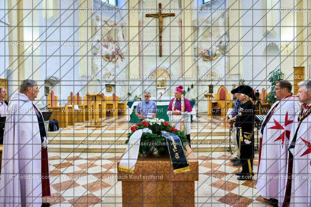 ALP3784_Jeanne de Ferrette_Kranzniederlegung_Templer Orden | (C)FotoLois.com, Alois Spandl, 700stes Hochzeitsjubiläum - Albrecht II. mit Johanna von Pfirt in Thann (FR) im März 2024. Empfang des Organistionskommitees aus der Region Ferrette (Pfirt)/Thann aus dem Elsass mit Empfang durch die Stadtgemeinde und Bezirkshauptmannschaft Scheibbs im Schloss Scheibbs und anschließender Kranzniederlegung in der Kartausenkirche über der Krypta des Gründerehepaares durch Mitglieder des Templer Ordens im Beisein von Mitgliedern der Goldhaubengruppen, Fr 22. September 2023.