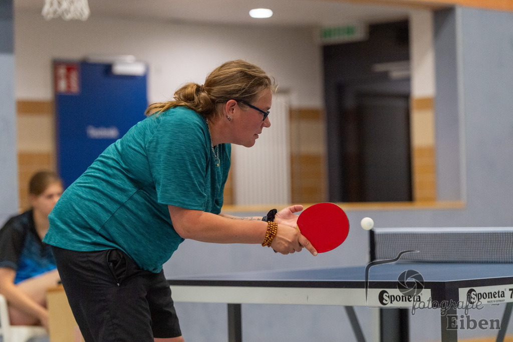 TuS Spohle-VfL Edewecht | Kerstin Grimm (VfL Edewecht); Frauen Bezirksliga; TuS Spohle (blau)-VfL Edewecht (grün) am 23.09.2024; in Spohle (Sporthalle Wiefelsteder Straße), Photo: Philip Eiben 2024 - Realisiert mit Pictrs.com