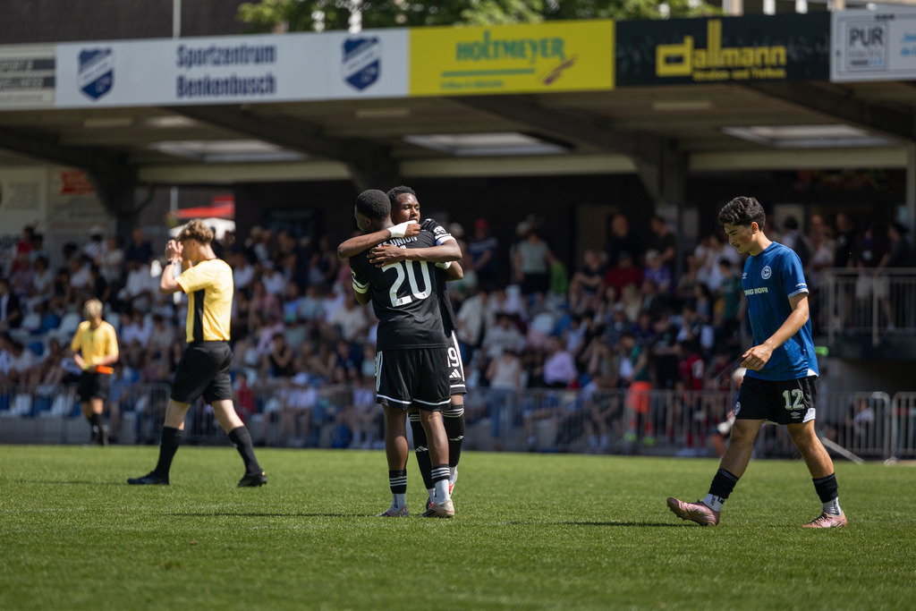 Fußball I Männer I 40. Pfingscup Hollage I 13140 | realhellocedii - Realisiert mit Pictrs.com