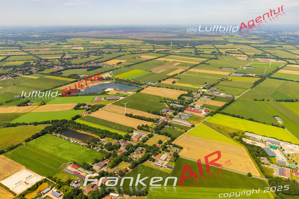 Neulorup Friesoythe Bild- Das Luftbild wurde 2025 vom UL-Flugzeug heraus erstellt ( keine Drohne bzw. Drohnenaufnahme ) - Hochauflösende Luftaufnahme -Nicht vergleichbar mit Google Maps oder Satelittenbilder- Die Geschenkidee !Mit Lizenz und Bildrechte bestellbar - CC