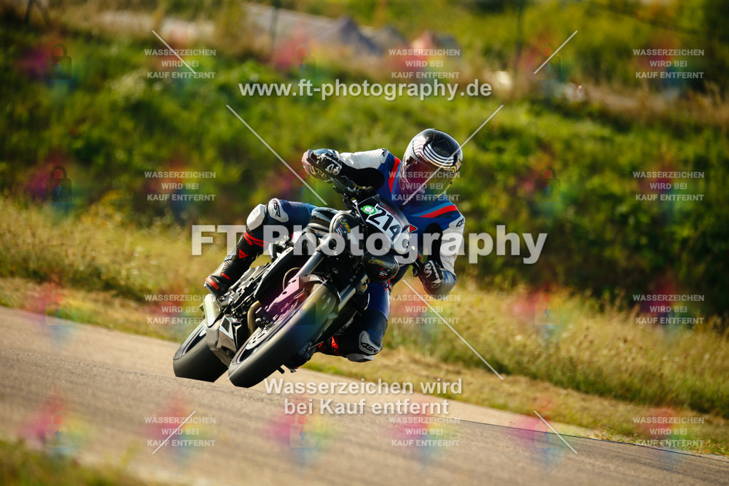 _MOT6012 | Hier findet Ihr Bilder von Touristenfahrten auf der Nürburgring Nordschleife oder von anderen Veranstaltungen die ich besucht habe. Viel Spass beim Durch Schauen 