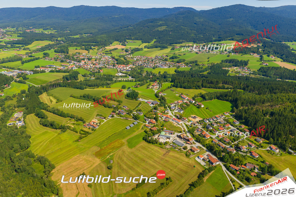 Luftaufnahme Grafenried Drachselsried - Die Luftaufnahme wurde 2025 vom UL-Flugzeug heraus erstellt ( keine Drohne ) - Hochauflösende Luftaufnahme - für professionelle Ausdrucke geeignet. Die Geschenkidee !Mit Lizenz und Bildrechte bestellbar