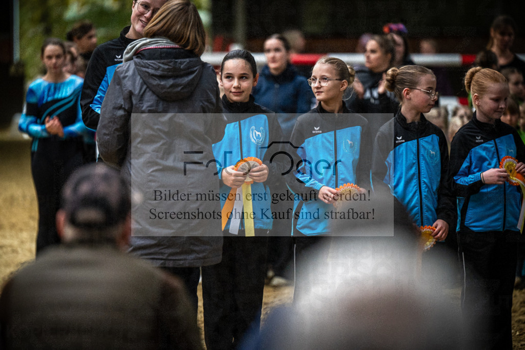 DOS_0149 | Entdecke hochwertige Reitturnierfotos von Foto Oger. Professionell, emotional und authentisch – jetzt Lieblingsmomente im Shop bestellen.Deutschlandweite Turnierfotografie. - Realisiert mit Pictrs.com
