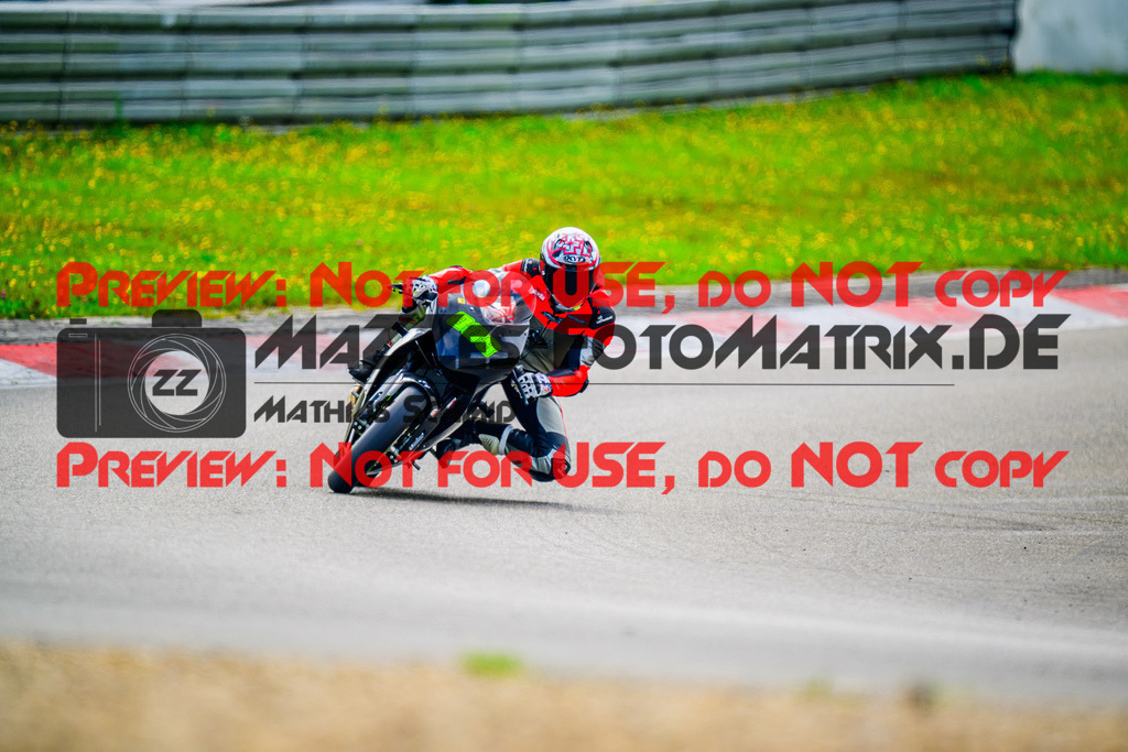 MaZZes_FotoMatrix_240910_6007705_7774 | GELB