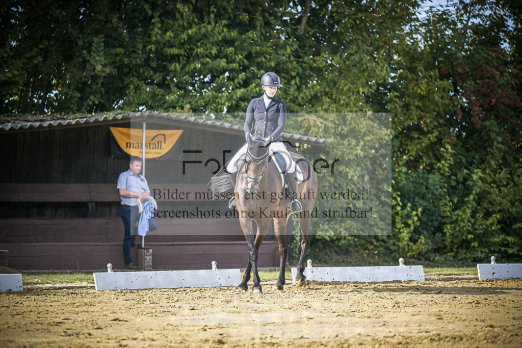 DOS_8493 | Entdecke hochwertige Reitturnierfotos von Foto Oger. Professionell, emotional und authentisch – jetzt Lieblingsmomente im Shop bestellen.Deutschlandweite Turnierfotografie. - Realisiert mit Pictrs.com