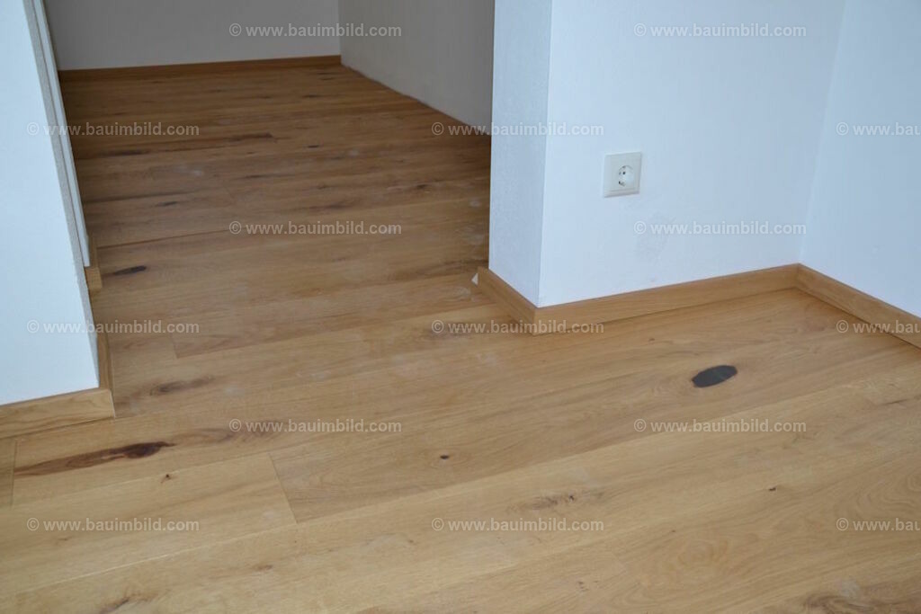 bib-lg22-bodenbelaege-0004 | Nach LV-Leistungsgruppen sortierte Detailfotos über den Bau eines Hauses. Alle Hausbau-Bilder direkt vom Urheber und Autor der Website Haus-Selber-Bauen.com