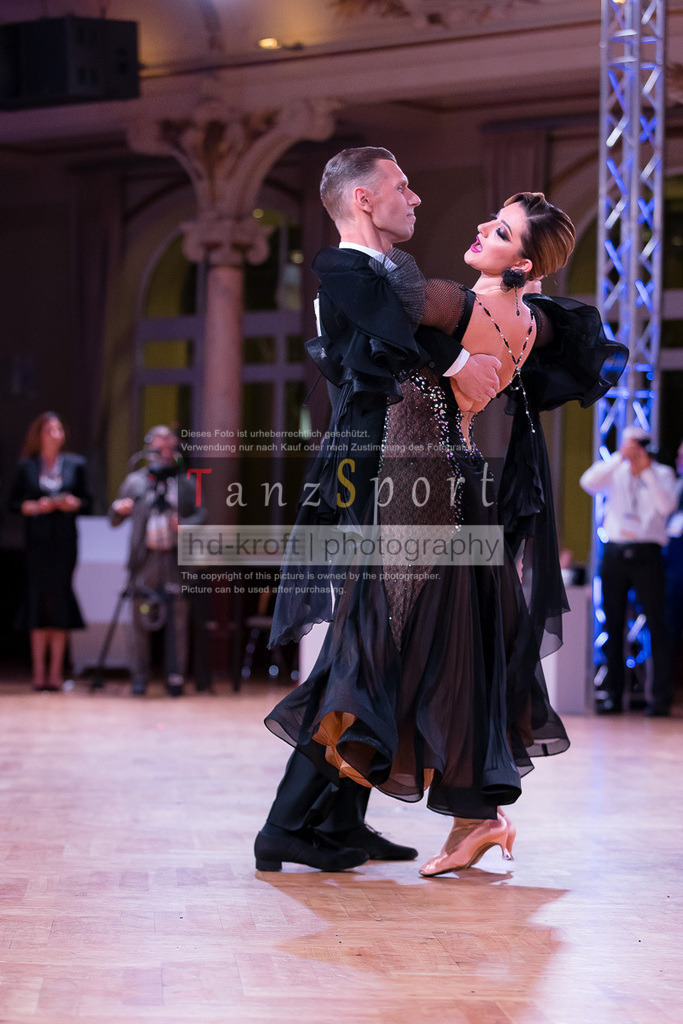 20240706_WDSF_RS_Std_2563 | Tanzsportbilder, Standardtanz, Lateintanz, WDSF, DTV, LTVB, dancecomp, goc, hessen tanzt, blaues band der spree, walzer, tango, wiener walzer, slowfox, quickstepp, samba, rumba, cha-cha-cha, paso doble. jive, hd-kroft photography, turniertanzsport