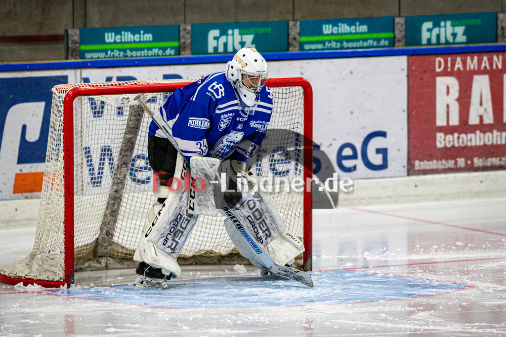 SC Forst NATURE BOYS gegen WANDERERS Germering | Eishockey Landesliaga Herren Gruppe A 2024/2025, SC Forst NATURE BOYS gegen WANDERERS Germering, 20241025,Thomas ZIMMERMANN (Nature Boyz 35) im Tor,2024-10-25 in Peißenberg (Eisstadion Peißenberg), Thomas ZIMMERMANN (Nature Boyz 35)Copyright: WolfgangxLindner www.foto-lindner.de