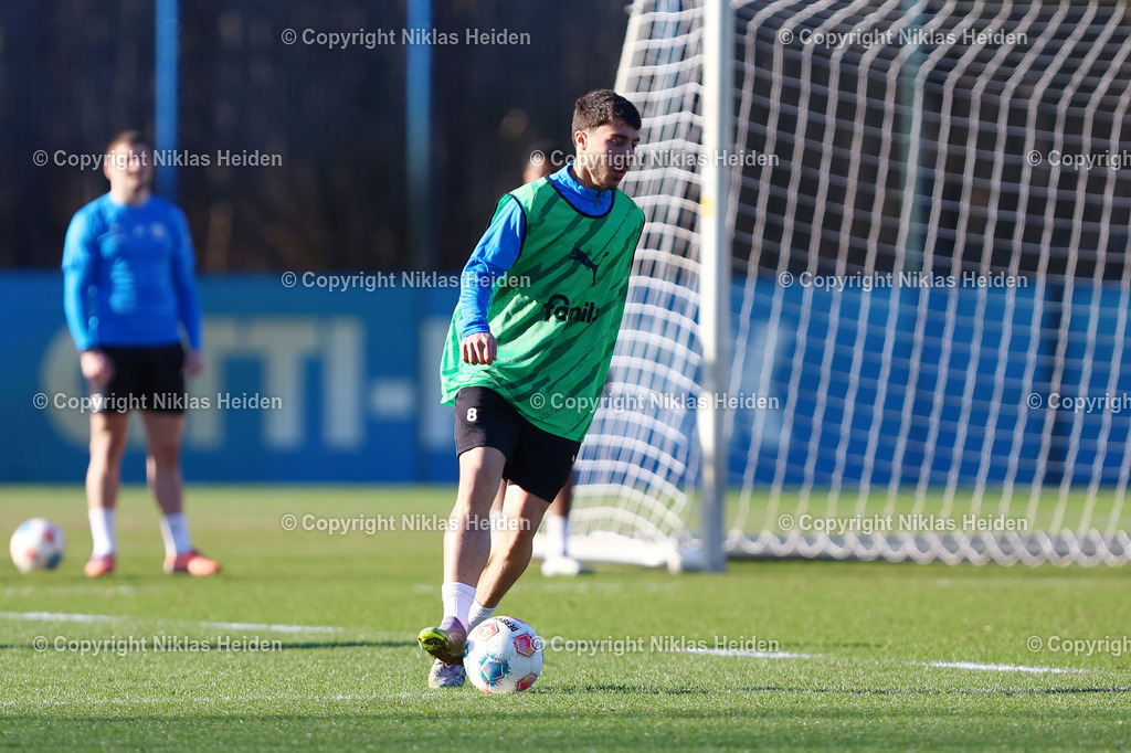NH_HolsteinKiel_Training_04032026 | #8 Umut Tohumcu (Holstein Kiel)Fußball I Herren I Training I Saison 2025-2026 I Holstein Kiel I 04.03.2026 I Citti-Fußballpark