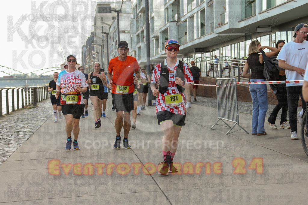 250920_1454_EX1_8138 | Sportfotografie im Rhein-Sieg Kreis, Köln, Bonn, NRW, Rheinland Pfalz, Hessen, etc. Unser Tätigkeitsfeld umfasst den Laufsport vom Volkslauf über den Marathon, Duathlon, Triathon bis zum Ultralauf wie Kölnpfad Ultra oder Schindertrail.
