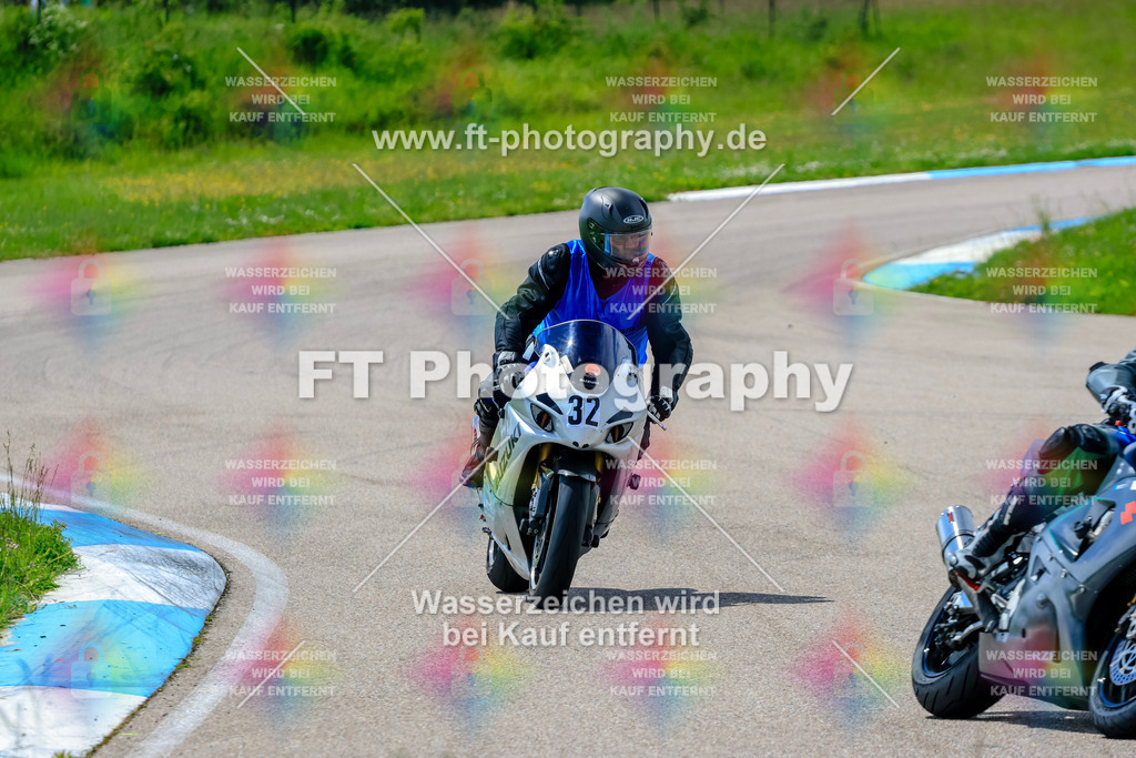 MotoTeam-0075 | Hier findet Ihr Bilder von Touristenfahrten auf der Nürburgring Nordschleife oder von anderen Veranstaltungen die ich besucht habe. Viel Spass beim Durch Schauen 