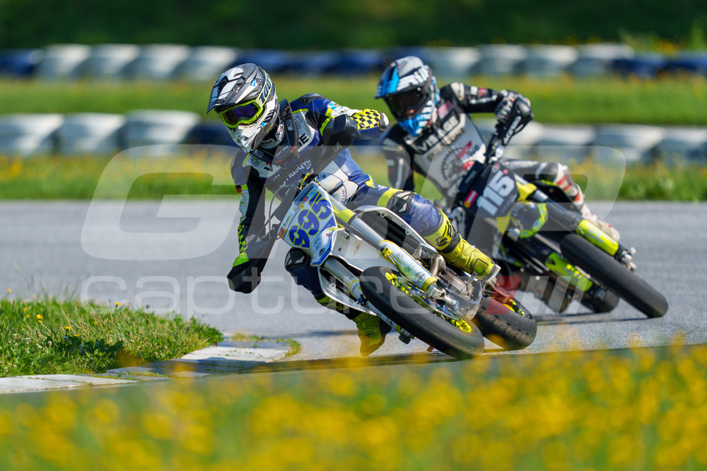 SuperMoto_Staatsmeisterschaft_Greinbach_108 | GRIPcapture steht für authentische Sportfotografie in Österreich – für Momente, die mehr sind als Geschwindigkeit oder Ergebnis. Es geht um Emotion, Spannung, Fokus und den Augenblick, der oft nur einen Wimpernschlag dauert.Ob Motorsport, Teamsport oder 