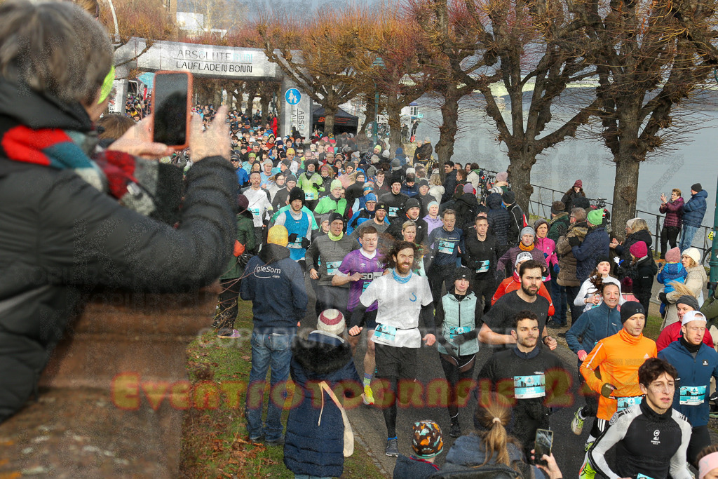 241231_1113_EX1_2330 | Sportfotografie im Rhein-Sieg Kreis, Köln, Bonn, NRW, Rheinland Pfalz, Hessen, etc. Unser Tätigkeitsfeld umfasst den Laufsport vom Volkslauf über den Marathon, Duathlon, Triathon bis zum Ultralauf wie Kölnpfad Ultra oder Schindertrail.