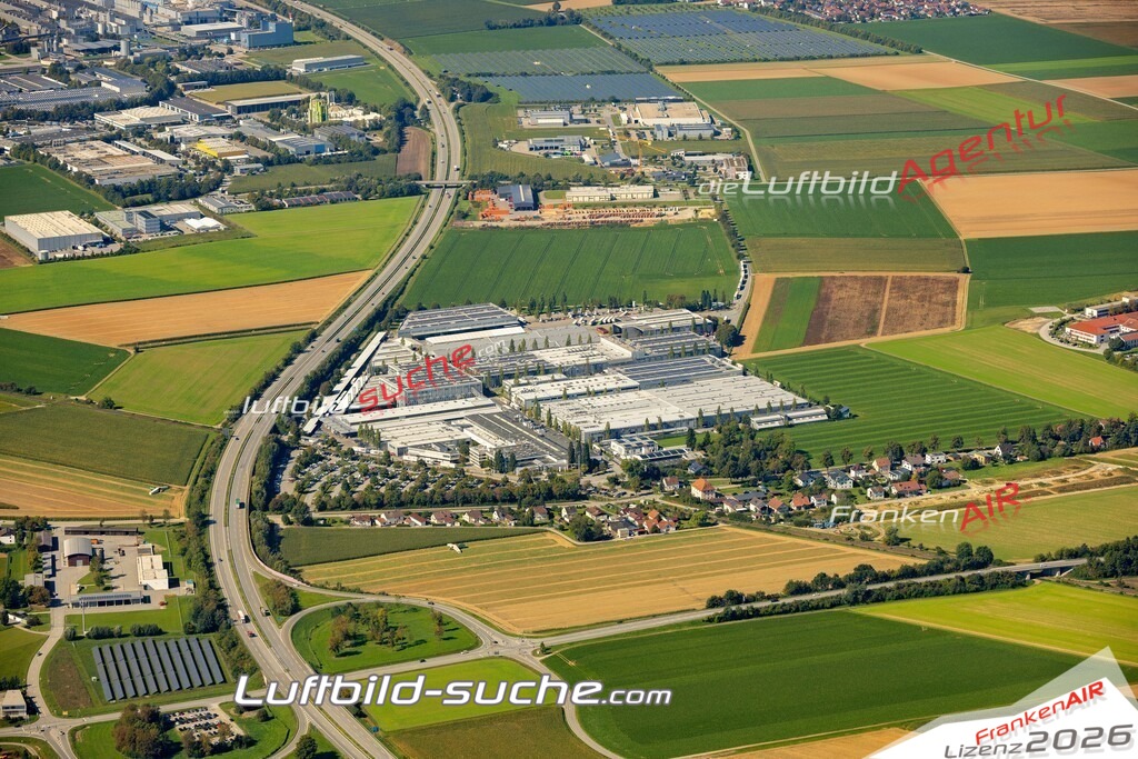 Das Luftbild zeigt : Pankofen Gewerbegebiet Plattling - Die Luftaufnahme wurde 2023 vom UL-Flugzeug aus erstellt ( keine Drohne ) - Hochauflösende Luftaufnahme - Für grossformatige Ausdrucke geeignet. Die Geschenkidee !Mit Lizenz und Bildrechte bestellbar