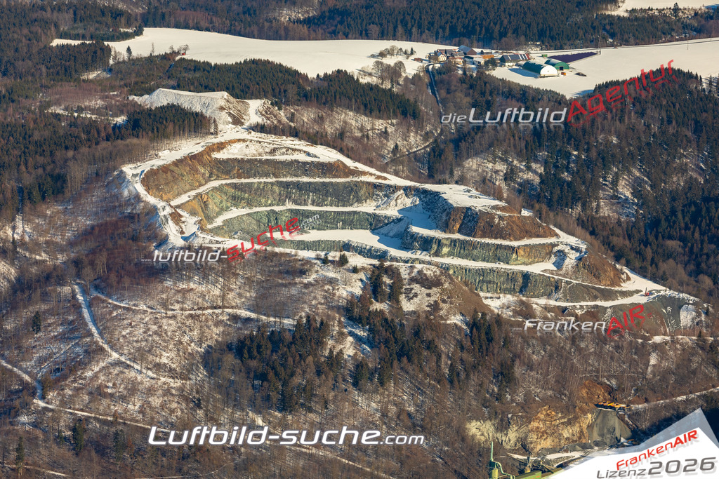 aktuelles Luftbild von Steinbruch Stadtsteinach  - Luftaufnahme wurde 2019 von https://frankenair.de mittels Flugzeug (keine Drohne) erstellt.
