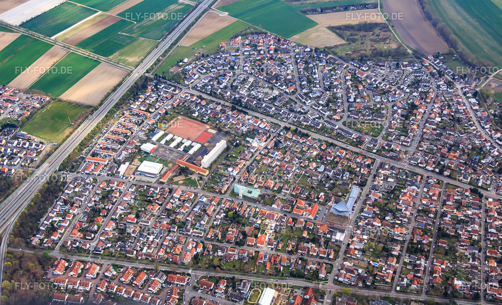 Speyer-Nord | Luftbild: Speyer-Nord in Speyer im Bundesland Rheinland-Pfalz in Deutschland. Foto: IMG_076878.jpg vom 12.04.2015 durch Werner Riehm/FLY-FOTO.de - Realisiert mit Pictrs.com