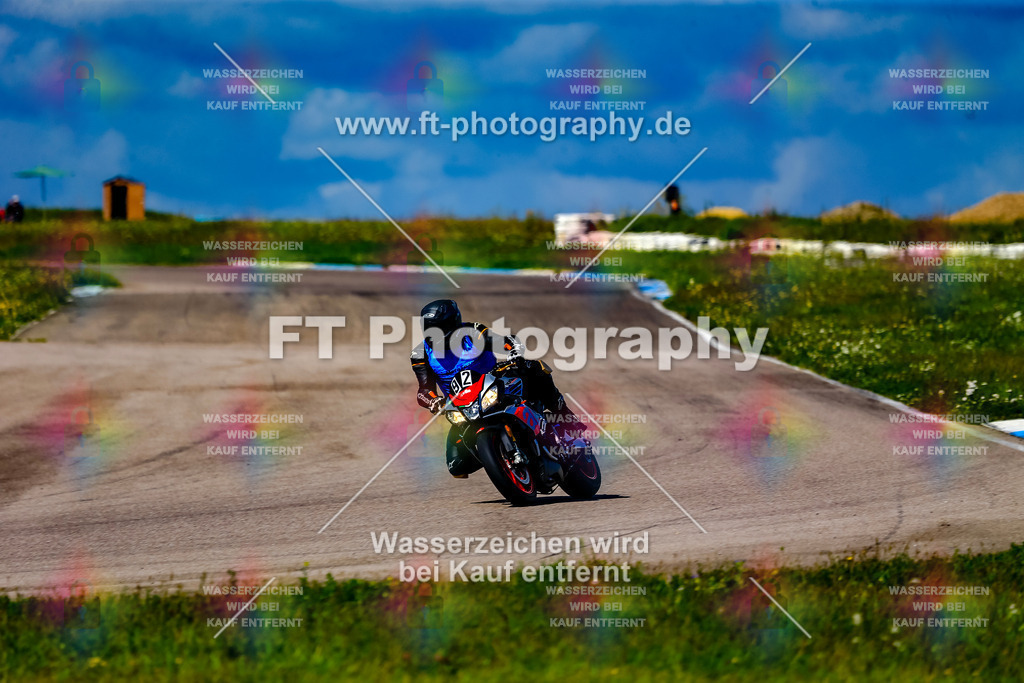 092-5857 | Hier findet Ihr Bilder von Touristenfahrten auf der Nürburgring Nordschleife oder von anderen Veranstaltungen die ich besucht habe. Viel Spass beim Durch Schauen 