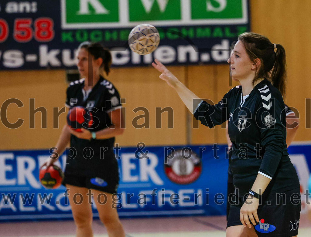 2023-10-14_003_SpVgg_Altenerding_gegen_HSG_Freising_Neufahrn_Damen | Erding, Deutschland, 14.10.2023:
Handball, Bezirksliga Frauen Altbayern 2023 / 2024, 3. Spieltag, SpVgg Altenerding II gegen HSG Freising-Neufahrn II, Endergebnis: 23:28

Katharina Gotz (SpVgg Altenerding, #14)

Foto: Christian Riedel / fotografie-riedel.net