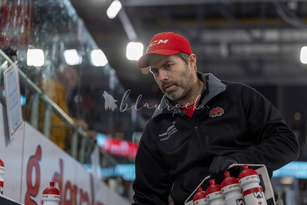 EHCB vs SCB 20260312_wb-3907 | Sportbilder, Sportfotograf, Hochzeits- und Eventfotografin, Flugshows, Portraits und Tiershooting, Aviation, Downhill, Nationalleague, Swissleague, International