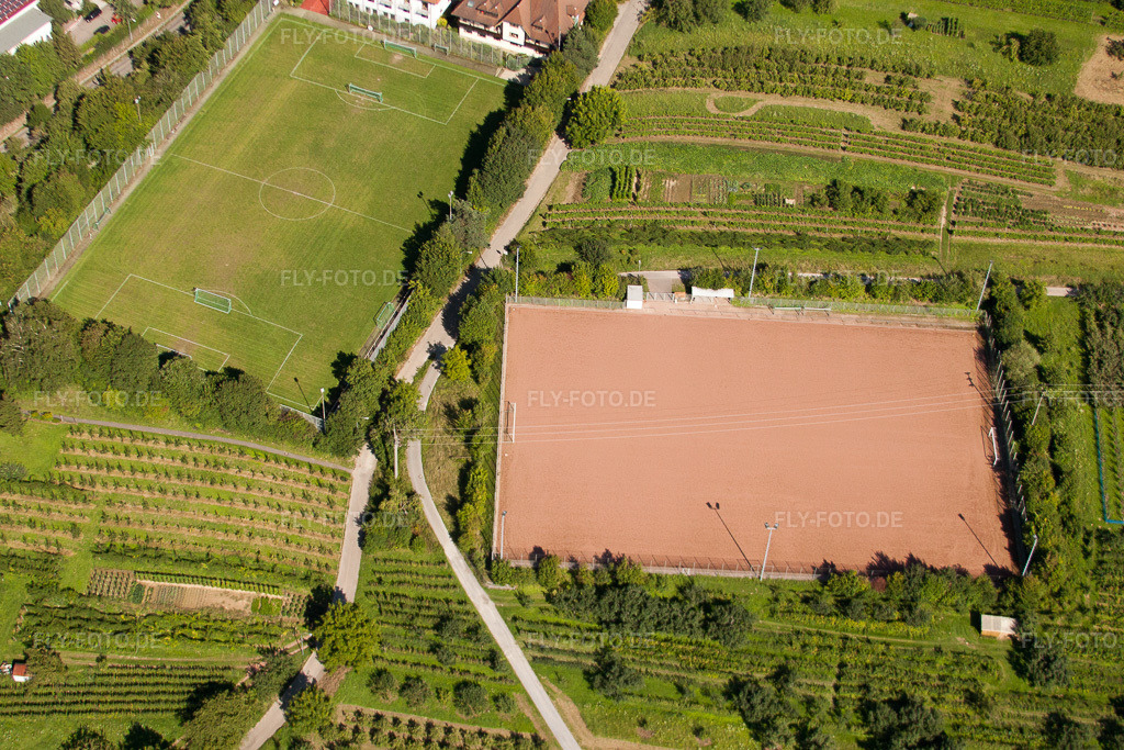 Luftbild: Südbadische Sportschule, FC Neuweier im Ortsteil Steinbach in Baden-Baden im Bundesland Baden-Württemberg in Deutschland. Foto: IMG_31357.jpg vom 09.08.2010 durch Werner Riehm/FLY-FOTO.de