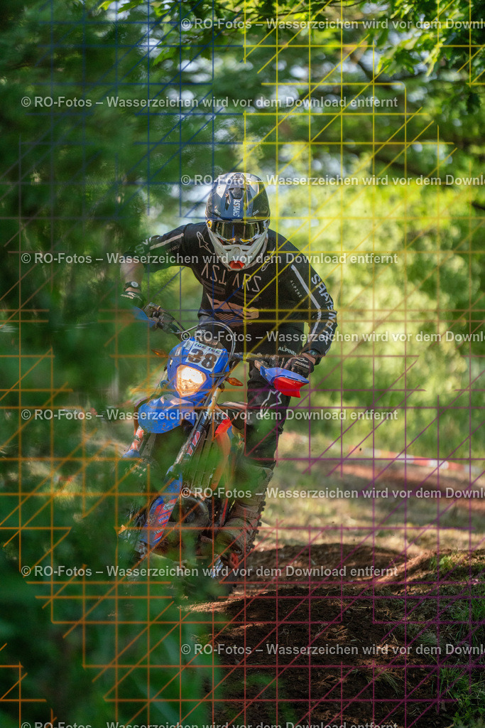Wolfshausen 3 Lauf -1507 | Sportfotografie von RO-Fotos: Motorsport, Motocross, Enduro, Laufveranstaltungen und Triathlon. Professionelle Fotos von Sportlern und Events. - Realisiert mit Pictrs.com