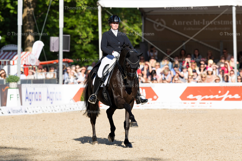 TH_511-TIMPE Andrea (GER)_ Don Carismo FRH_17817 | Deutsches Spring- und Dressur-Derby 2024 am 11.05.24 in Hamburg, 511TIMPE Andrea (GER), Don Carismo FRH