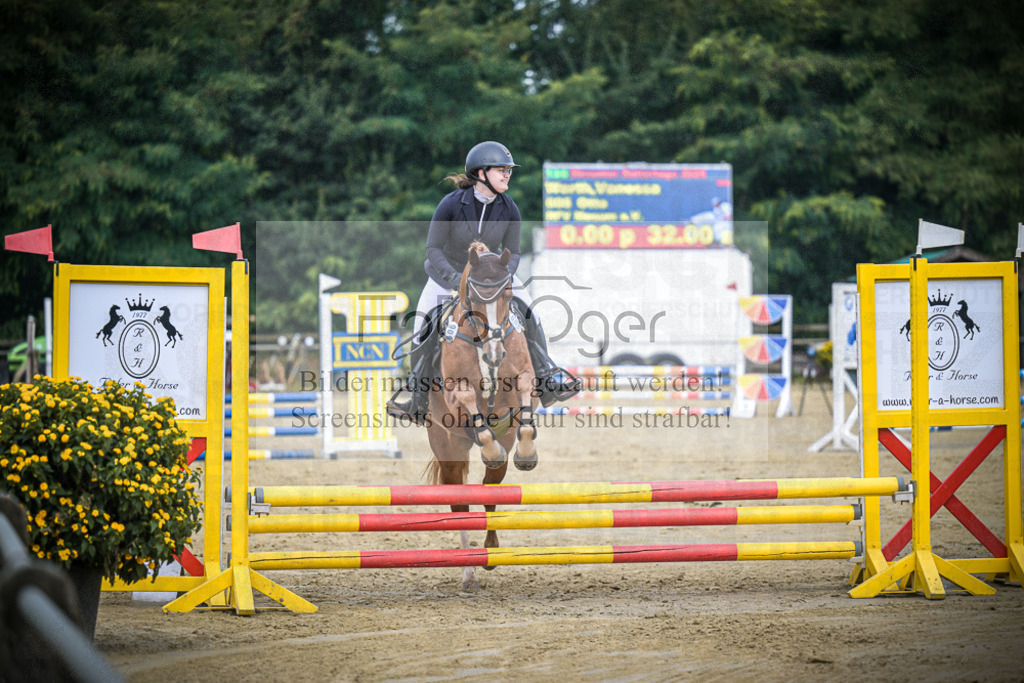 DOS_0177 | Entdecke hochwertige Reitturnierfotos von Foto Oger. Professionell, emotional und authentisch – jetzt Lieblingsmomente im Shop bestellen.Deutschlandweite Turnierfotografie. - Realisiert mit Pictrs.com