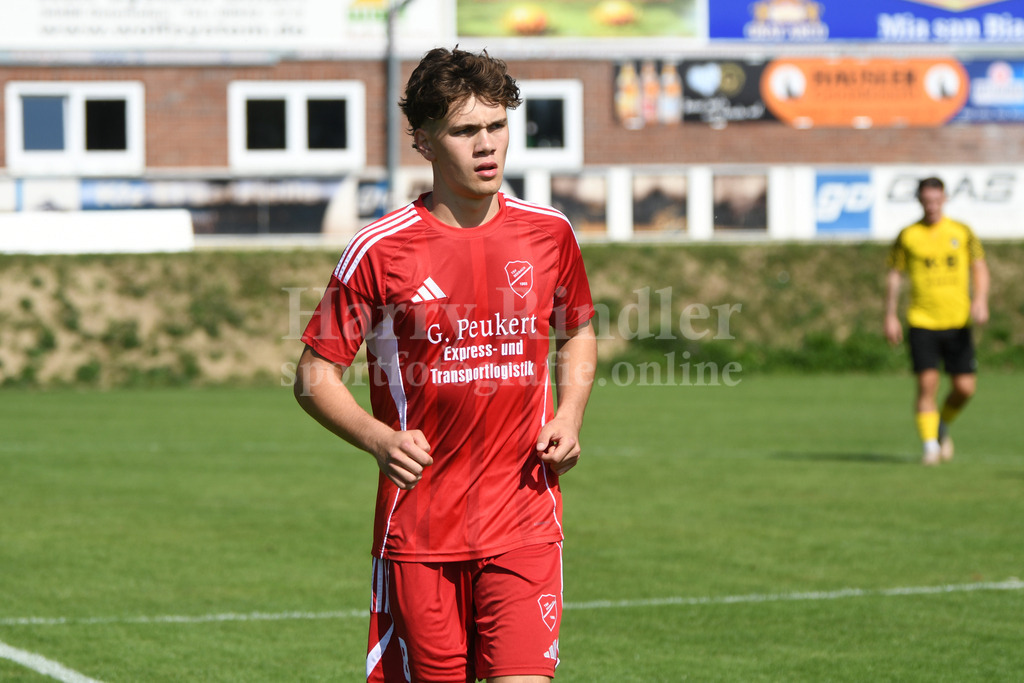 TSV Seebach : FC AmbergSpVgg GW Deggendorf : TSV Karpfham | Marco Aigner (TSV Seebach #8) Neuzugang vom FC Passau - Realisiert mit Pictrs.com