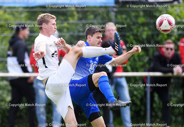 Fussball Kreisliga A3 | Fussball 2021/2022    29.05.2022Kreisliga A3SGM Altingen/Entringen - SV WendelsheimNr.12 (SGM Altingen/Entringen, re) ) gegen Nr. 31  (SV Wendelsheim, li)FOTO: ULMER PressebildagenturxxNOxMODELxRELEASExx