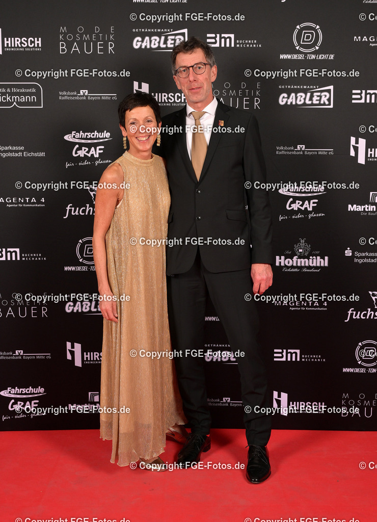 20240113-fge-fotos-0197 | Eröffnungsball der FGE am 13.01.2024 im Alten Stadttheater in Eichstätt. - Realisiert mit Pictrs.com