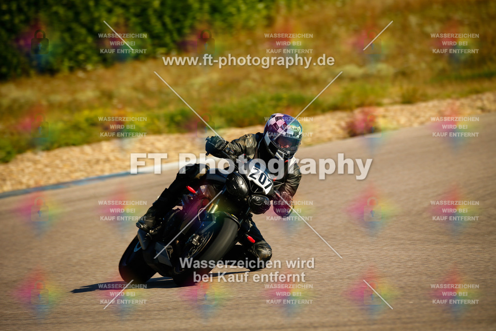 _MOT8464 | Hier findet Ihr Bilder von Touristenfahrten auf der Nürburgring Nordschleife oder von anderen Veranstaltungen die ich besucht habe. Viel Spass beim Durch Schauen 