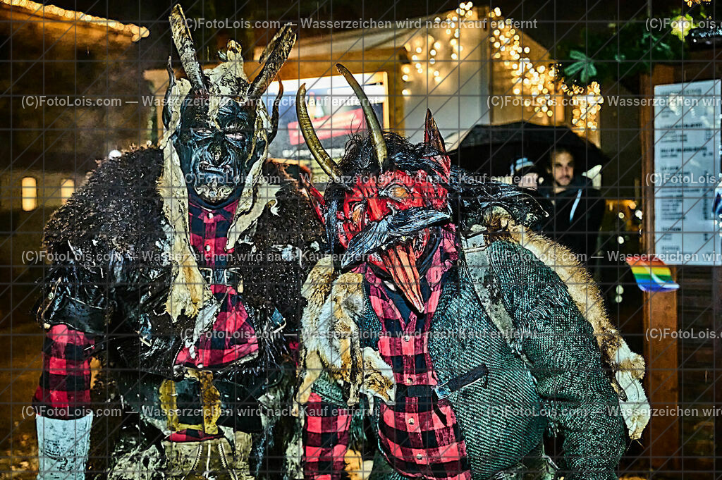 ALP7282_Wieselburger Advent_Zwieslteifln | (C)FotoLois.com, Alois Spandl. 25igster WIESELBURGER ADVENT, Perchtenlauf der 'Zwieslteifln', Fr 22. Dez. 2023.