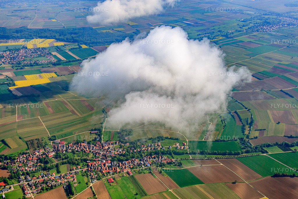 Luftbild: Wolke über Dorf im Dierbachtal in Dierbach im Bundesland Rheinland-Pfalz in Deutschland. Foto: IMG_57200.jpg vom 18.05.2013 durch Werner Riehm/FLY-FOTO.de