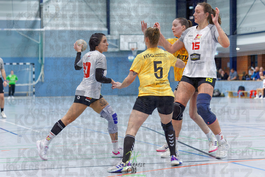 Frauen Oberliga Mitte (HHV); HSG Eibelshausen/Ewersbach - HSG Wettenberg II | Frauen Oberliga Mitte (HHV); HSG Eibelshausen/Ewersbach - HSG Wettenberg II am 13.12.2025 in Steinbrücken (Sporthalle am Hammerweiher)Photo © 2025 - Jörg Heinrich - Realisiert mit Pictrs.com
