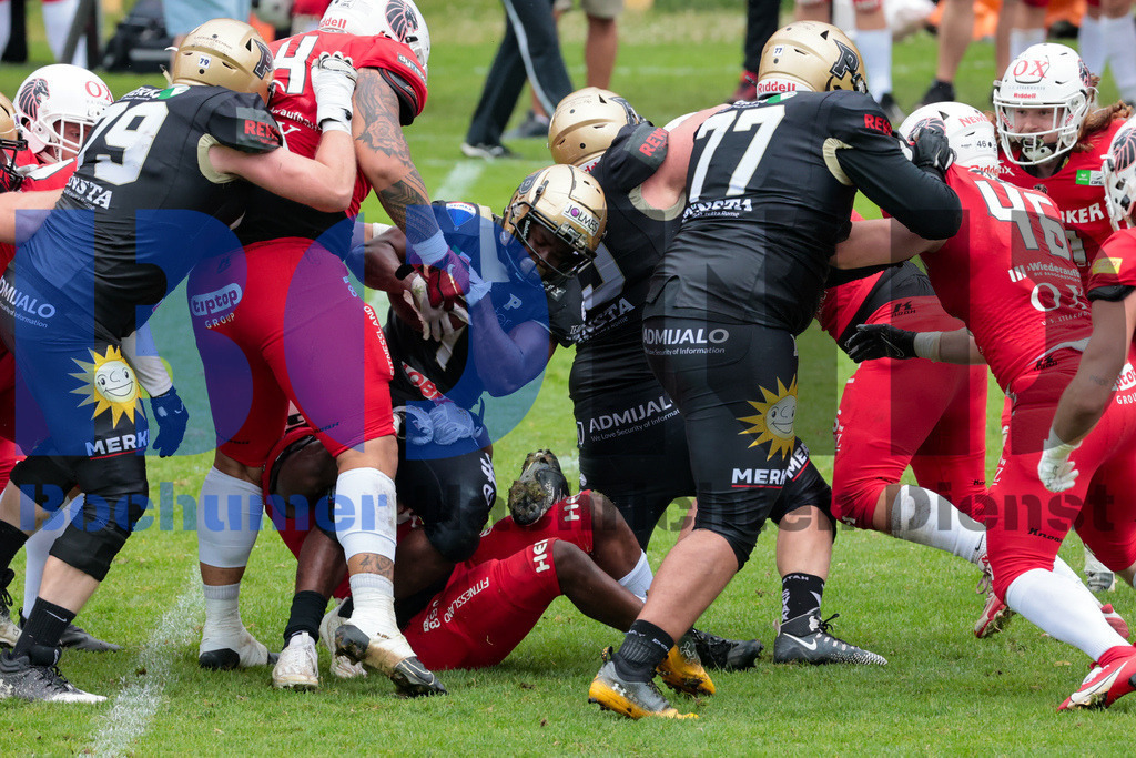GFL: Paderborn Dolphins vs. New Yorker Lions{date} -  | {headline}(Foto: Sebastian Sendlak / BOND) - Realisiert mit Pictrs.com
