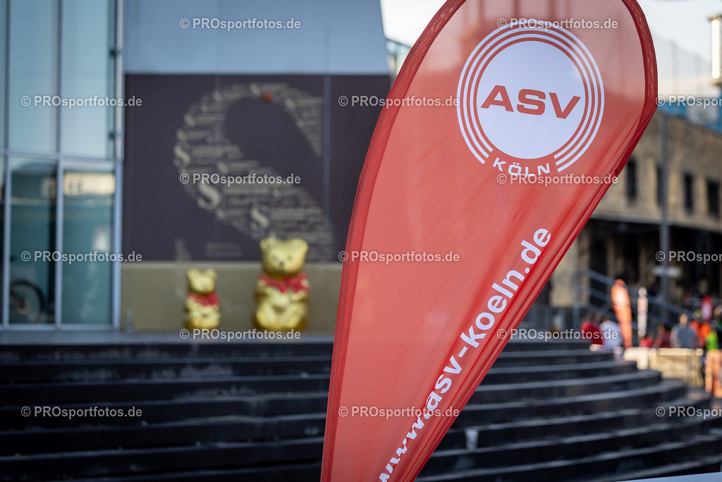 44. Kölner Brückenlauf; Koeln, 14.09.25 | Impressionen vom 44. Kölner Brückenlauf am 14.09.25 am Schokoladenmuseum in Koeln. Foto: BEAUTIFUL SPORTS/Leah Kohring