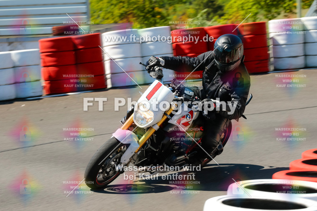 Moto-TeamOBK-22294 | Hier findet Ihr Bilder von Touristenfahrten auf der Nürburgring Nordschleife oder von anderen Veranstaltungen die ich besucht habe. Viel Spass beim Durch Schauen 