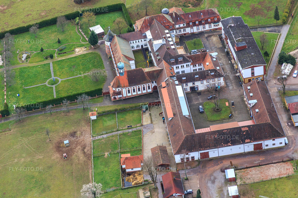 Luftbild: Pferedepension im Kloster Liebfrauenberg in Bad Bergzabern im Bundesland Rheinland-Pfalz in Deutschland. Foto: IMG_085714.jpg vom 08.01.2016 durch Werner Riehm/FLY-FOTO.de
